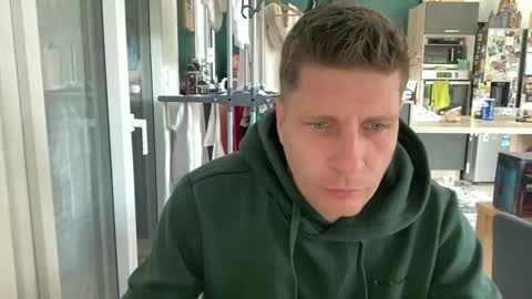 miklp8463 online show from April 2026 08:06:01 AM