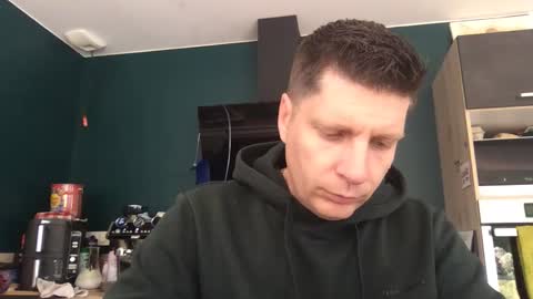 miklp8463 online show from April 2026 06:58:02 AM