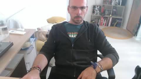 mikmik91 online show from September 2025 10:15:02 AM