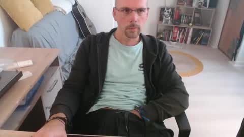 mikmik91 online show from October 2025 10:15:02 AM