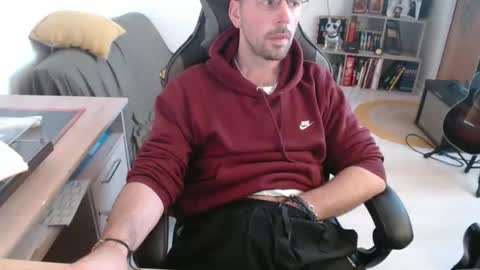 mikmik91 online show from February 2026 03:44:02 PM