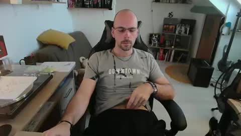 mikmik91 online show from March 2026 04:10:02 PM