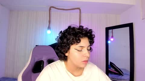 Snapshot of miku_katsuragi chatting on September 2025 01:33:02 AM miku katsuragi online show from September 2025 01:33:02 AM