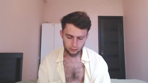 Snapshot of mikw63 chatting on April 2026 04:54:02 AM Sin online show from April 2026 04:54:02 AM