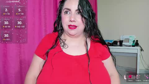 Snapshot of mila1_fox chatting on February 2025 06:12:02 AM Mila1 Fox online show from February 2025 06:12:02 AM