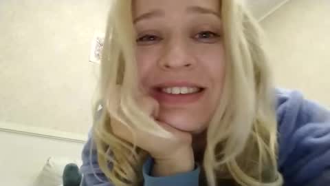 Mila 420 online show from April 2026 05:05:02 PM