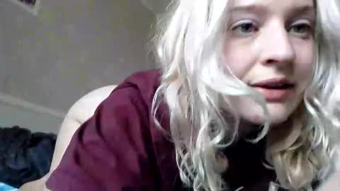 Snapshot of mila_420 chatting on May 2026 07:15:02 AM Mila 420 online show from May 2026 07:15:02 AM