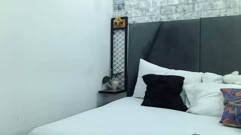 mila_adamss online show from January 2025 10:27:02 AM