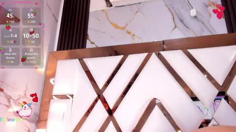 Camila online show from April 2026 06:56:02 PM