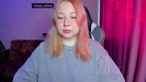 Mila shy sensual person  online show from October 2025 02:20:01 AM
