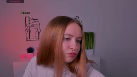 mila_glow online show from October 2025 07:20:02 PM