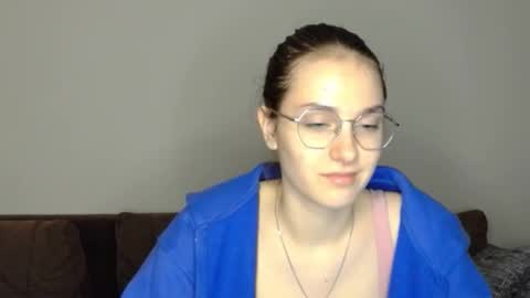 mila_keyy online show from September 2025 10:20:02 PM