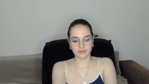 mila_keyy online show from April 2026 08:09:01 PM