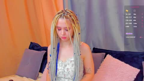 Snapshot of mila_kinor chatting on December 2024 05:53:02 AM mila_kinor online show from December 2024 05:53:02 AM