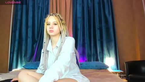 Snapshot of mila_kinor chatting on December 2024 11:11:02 AM mila_kinor online show from December 2024 11:11:02 AM