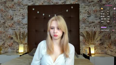 Snapshot of mila_kinor chatting on February 2025 11:10:01 AM mila_kinor online show from February 2025 11:10:01 AM