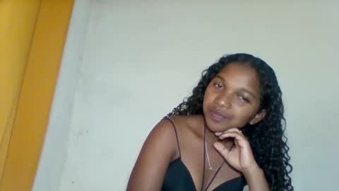mila_lunah online show from April 2026 02:27:01 AM