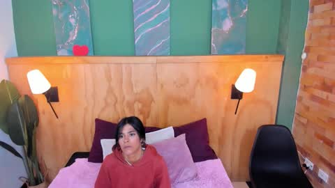 Mila and samy online show from December 2025 12:03:02 PM