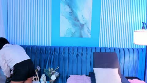 Mila and samy online show from April 2026 01:41:01 PM