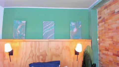 Mila and samy online show from April 2026 11:40:01 AM