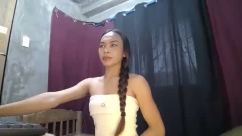 Snapshot of mila_seductressxx chatting on May 2026 12:49:01 AM mila_seductressxx online show from May 2026 12:49:01 AM