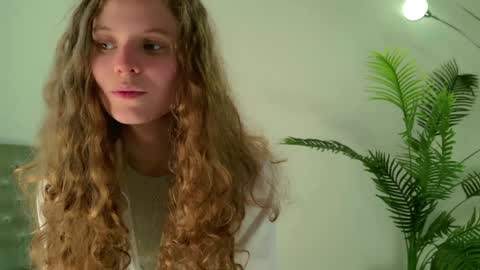 Mila online show from May 2026 06:52:01 AM