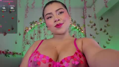 Snapshot of mila_sweet_v chatting on June 2026 07:14:02 AM Mila online show from June 2026 07:14:02 AM