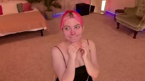 Snapshot of mila_taylorrr chatting on July 2026 06:10:02 PM Lisa online show from July 2026 06:10:02 PM