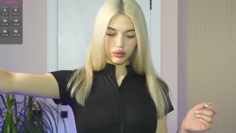 Mila and u can call me sweet bunny online show from December 2025 10:20:02 AM