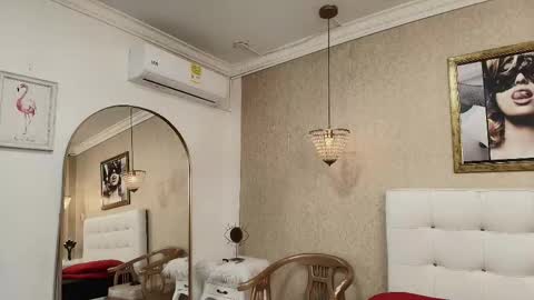 miladiosa online show from February 2026 12:50:01 PM