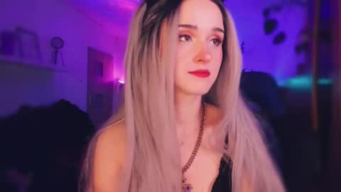 MiladyJolie online show from November 2025 11:07:02 PM