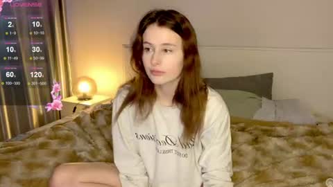 Snapshot of milaelin chatting on July 2026 07:11:02 AM Mila online show from July 2026 07:11:02 AM