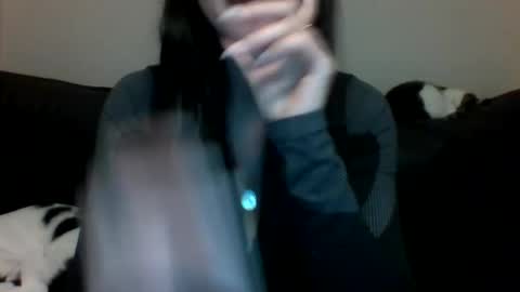 MilaGabor online show from December 2025 07:00:01 PM