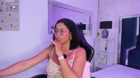 Snapshot of milahall__ chatting on September 2025 04:14:01 AM Milenna online show from September 2025 04:14:01 AM