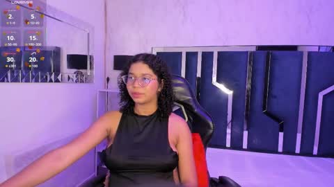 Snapshot of milahall__ chatting on October 2025 03:51:02 AM Milenna online show from October 2025 03:51:02 AM