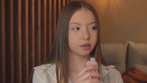 Mila online show from March 2026 03:05:02 PM