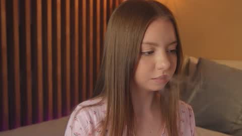 Mila online show from April 2026 03:12:01 PM