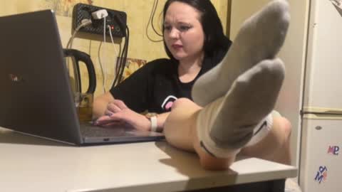 milamisss online show from April 2026 07:58:02 PM