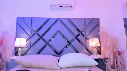 milan_lewiss online show from March 2026 01:29:02 PM