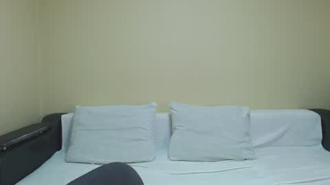 Snapshot of milan_vibe chatting on July 2026 08:00:01 PM Milan online show from July 2026 08:00:01 PM