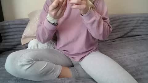 Milana online show from November 2025 08:09:01 AM