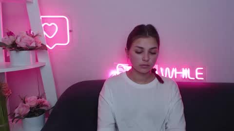 milanaangelas online show from January 2025 10:25:02 AM