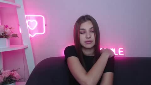 milanaangelas online show from February 2025 05:40:01 AM