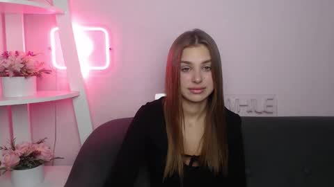 milanaangelas online show from October 2025 08:42:02 PM
