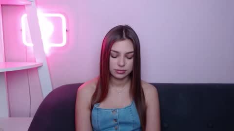 milanaangelas online show from February 2026 05:41:02 AM