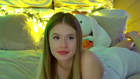 MilanaBalmain online show from March 2025 02:42:02 PM