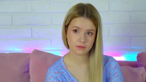 MilanaBalmain online show from March 2026 04:29:01 AM