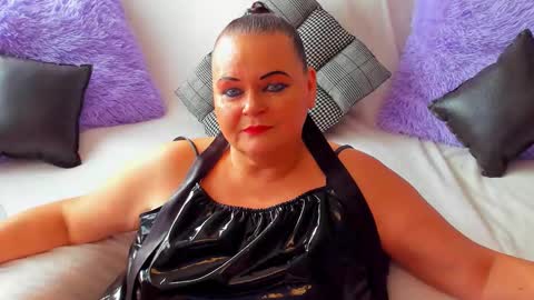 Lana online show from September 2025 08:19:01 AM