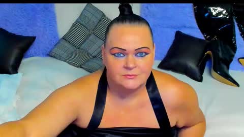 Lana online show from October 2025 05:39:02 AM