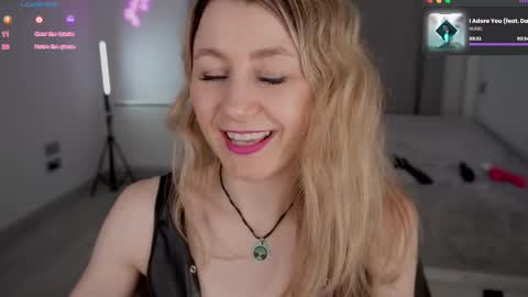 Milana online show from March 2026 05:29:01 PM